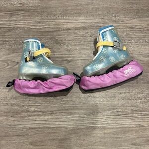 Kids Snowflake Bauer Ice Skates with Covers